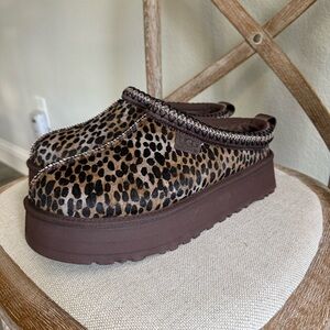 Ugg Tazz Caspian Platform Slippers leopard